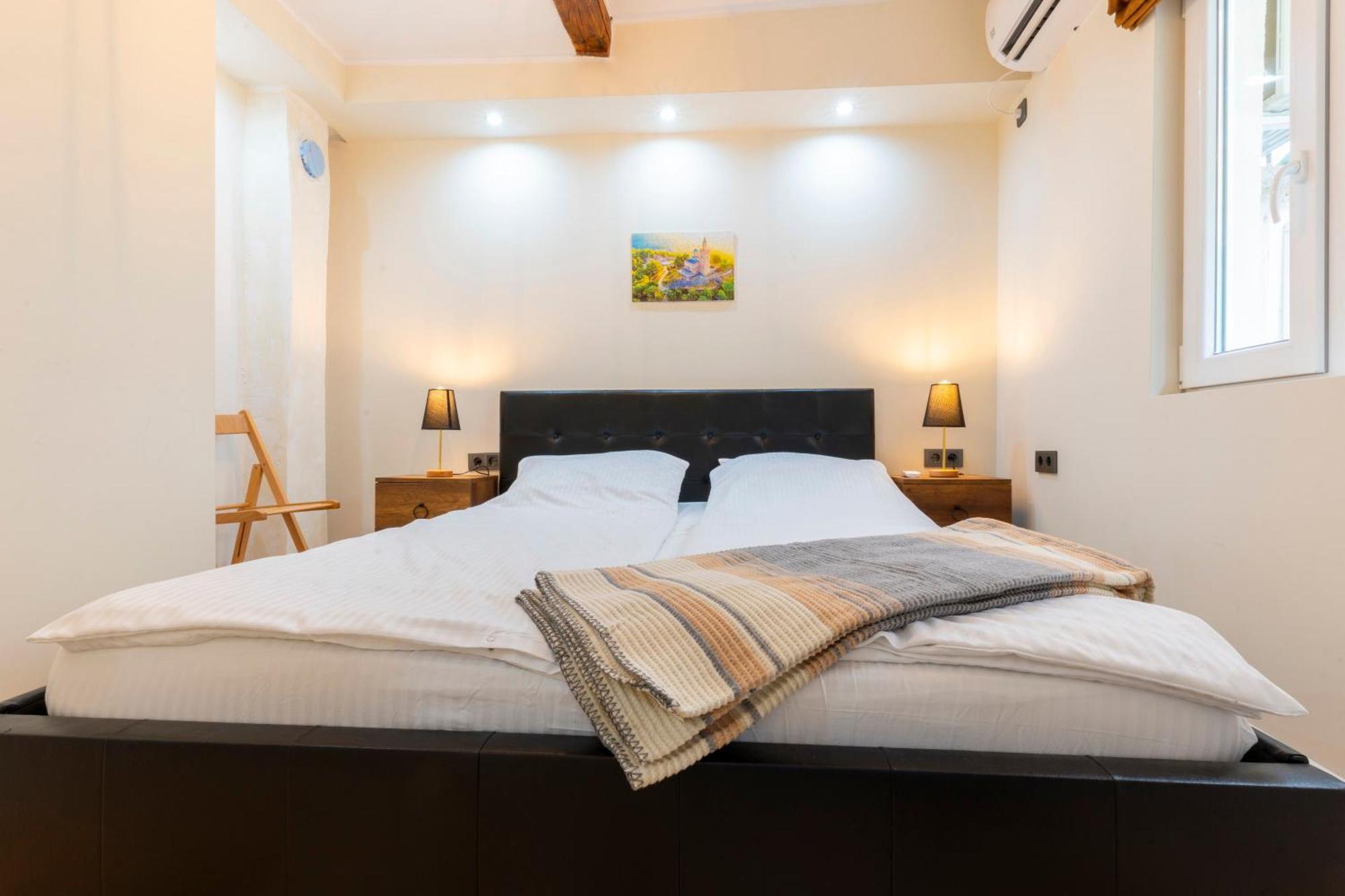 Bobevata - Floor 2 - Stunning View Old Town Apartment