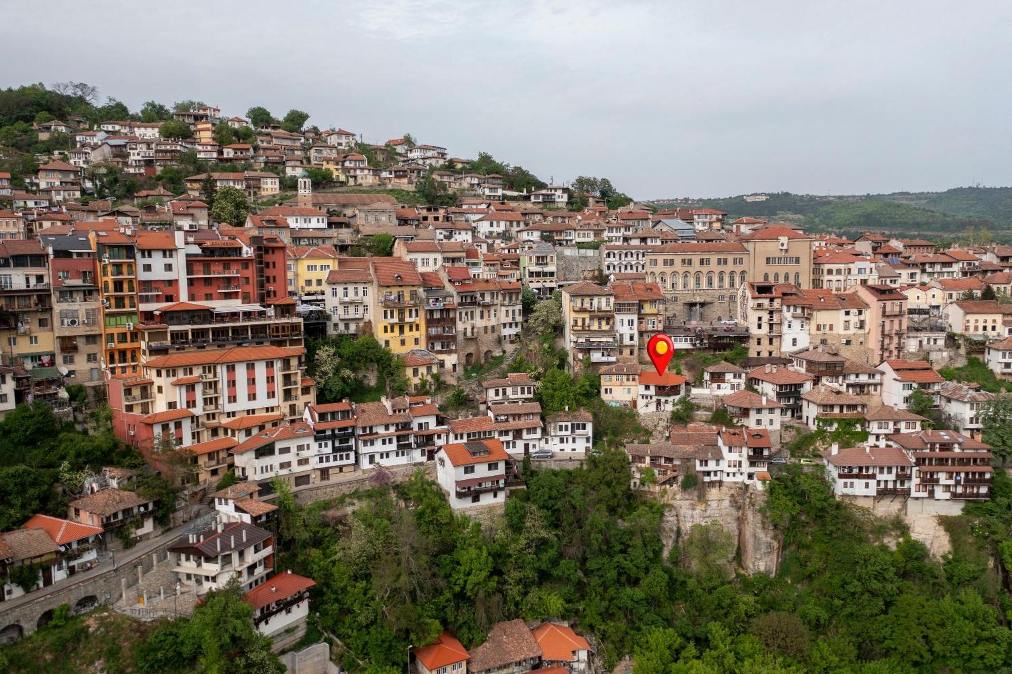 Апартаменти Bobevata - Floor 2 - Stunning View Old Town Велико-Тирново
